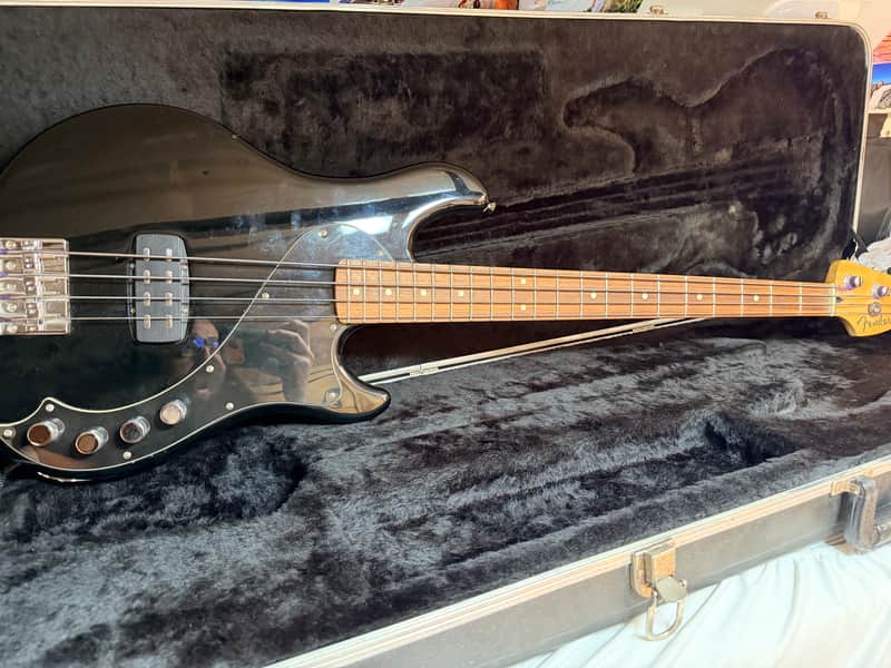 Fender Deluxe Dimension Bass IV with Rosewood Fretboard