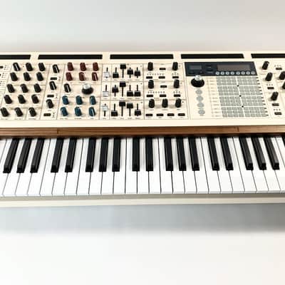 Arturia PolyBrute 12 61-Key Synthesizer (Full Warranty)