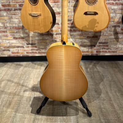Taylor GT 611E LTD - Antique Blonde image 7