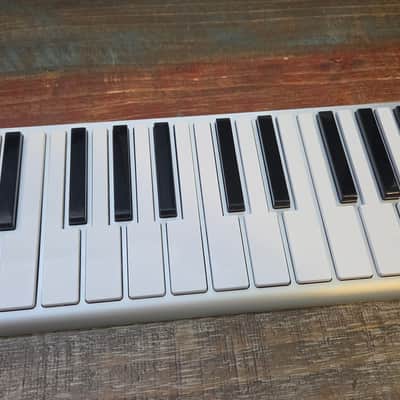 CME Xkey 25-Key Air Mobile Bluetooth Keyboard MIDI Controller 2010s - Silver image 1