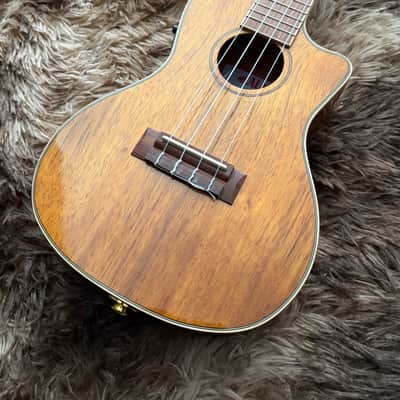 Kala KA-KCGE-C Hawaiian Koa Series Acoustic/Electric Concert Cutaway Ukulele with EQ - Gloss Natural image 2