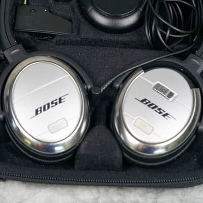 Bose QuietComfort 3 Acoustic Noise Cancelling Headphones, Black image 3