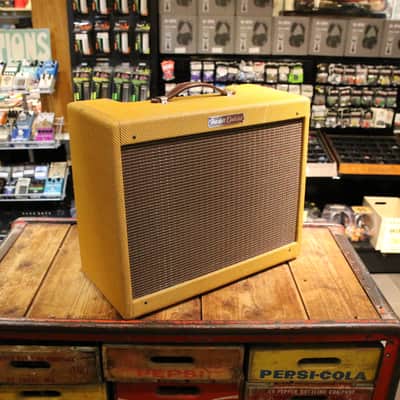 Fender '57 Deluxe Amp Reissue 12-Watt 1x12" Guitar Combo 2007 - 2011 - Lacquered Tweed image 3
