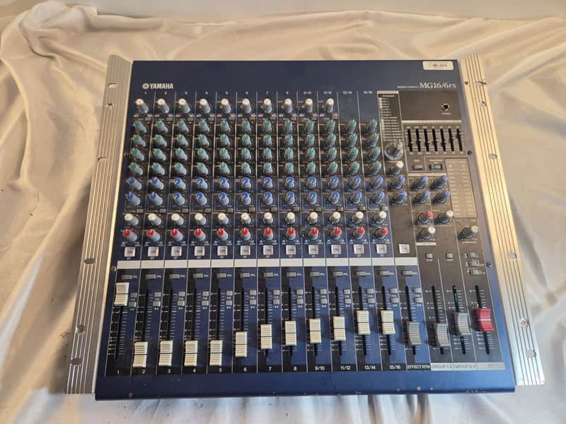 Yamaha MG16/6FX 16-Channel Mixing Console Audio Mixer Tested Works No PSU image 1