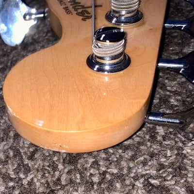 2022 fender Player Jazz Bass V with Pau Ferro Fretboard Polar White electric guitar image 3