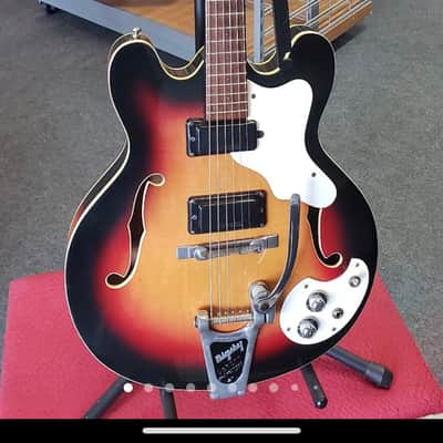 Mosrite Celebrity III 1967 Sunburst image 1