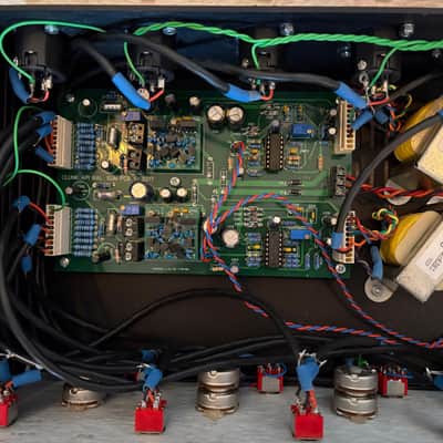 Clunk 4x2 mixer with API Gain Stage image 4