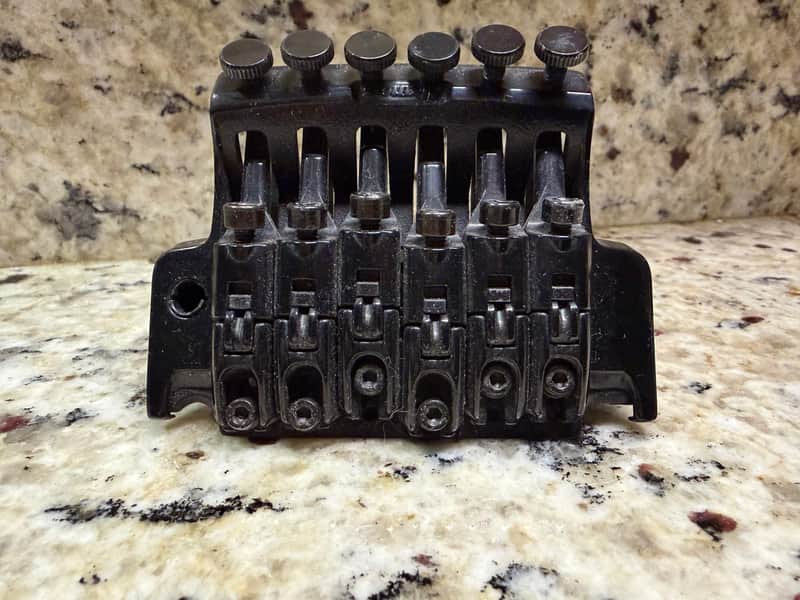 Ibanez Edge Tremolo Bridge - Black image 1