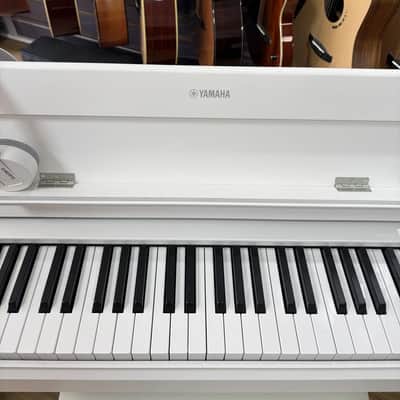 Yamaha YDPS35 Digital Piano, Stool & Headphones - White, Second Hand image 6