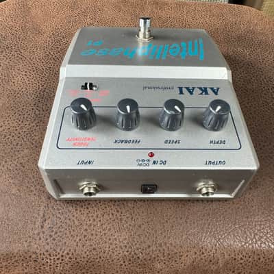 Akai Intelliphase P1 Analog Guitar/Bass Phaser image 5