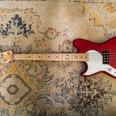 Left handed G&L Tribute Fallout Bass image 3