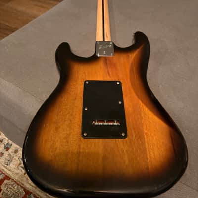 Fender Squier strat Early 2000s - Sunburst image 3