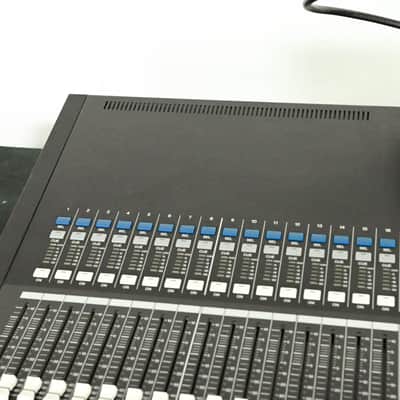 Yamaha LS9-32 32-Input Digital Mixing Console CG0140M image 4