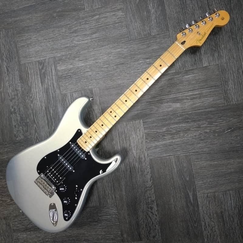 Fender Player Stratocaster HSS with Maple Fretboard 2022 - Silver image 1