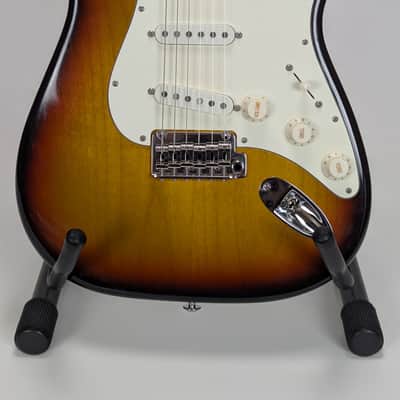 Suhr Classic S, SSS 2022 - Antique 3-Tone Burst image 2