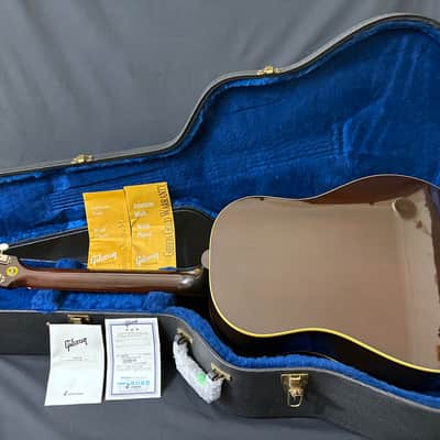 2005 Gibson Historic Collection Lefty J-45 Vintage Sunburst image 5