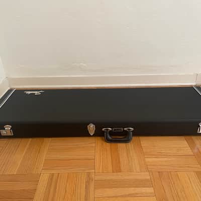 Fender Pro Series Precision Bass/Jazz Bass Case (Black) 2024 - Black image 3