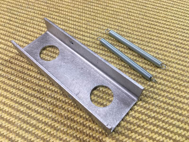 * Fender AMP Amplifier PRO JR Tube Bracket & (2) Retainer Springs Kit image 1