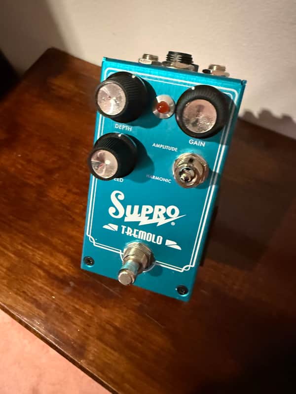 Supro 1310 Tremolo | Reverb Canada