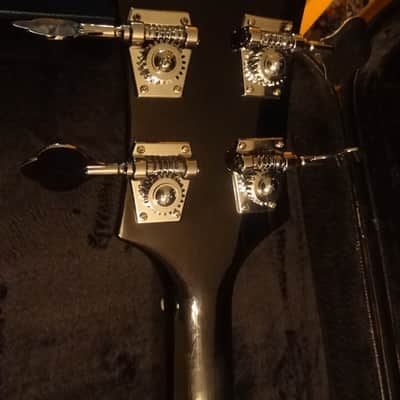 Left Handed  Bass with case 3 Color Sunburst image 3