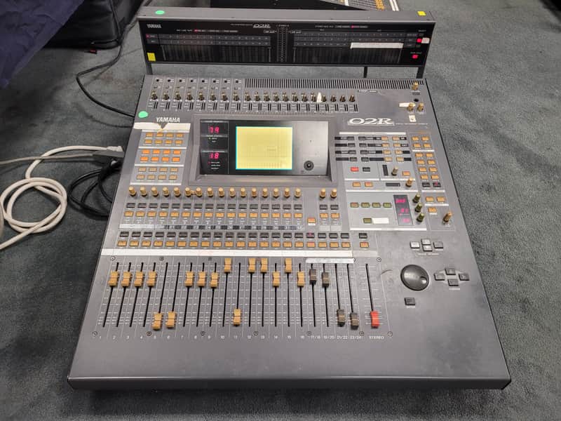Yamaha O2R Digital Recording Console image 1