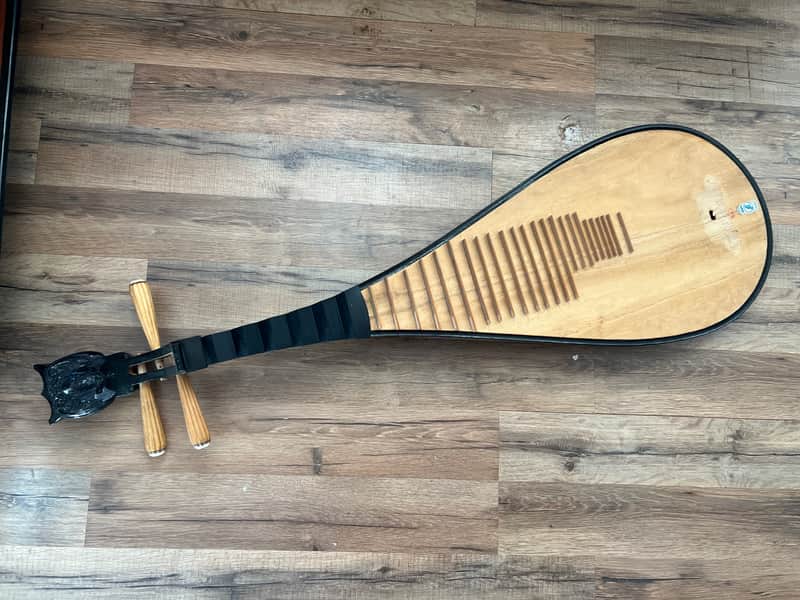 Unknown 4 string Mid 90’s - Black lacquer and natural wood image 1