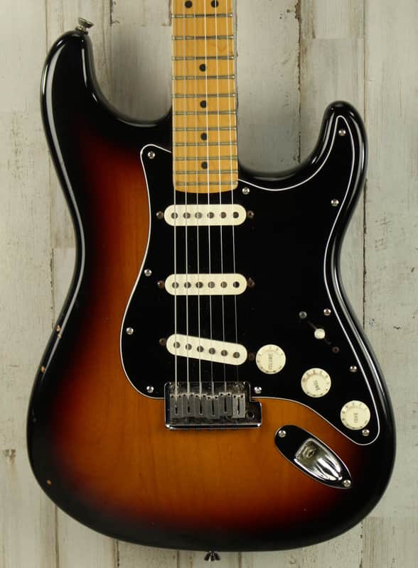 USED Fender American Series Stratocaster (260) image 1