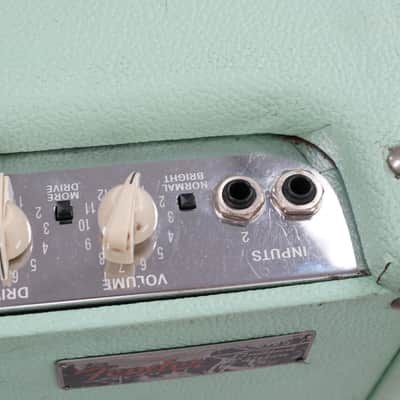 Fender Hot Rod Deluxe FSR Limited Edition 3-Channel 40-Watt 1x12" Guitar Combo Surf Green LOCAL PICK UP image 5