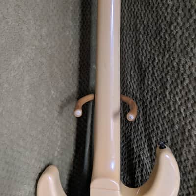Washburn G-23v Approximately 1986 Pearl Off White, Very Rare Guitar image 6