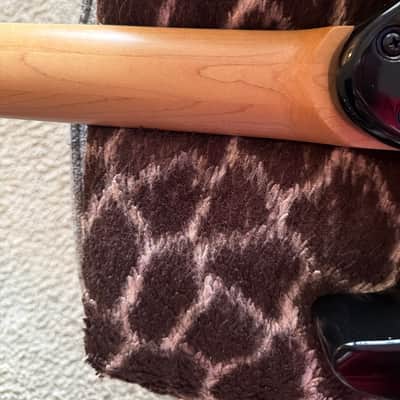 Kramer Volante Quilt HSFR 2025 - Present - Magenta Burst image 3