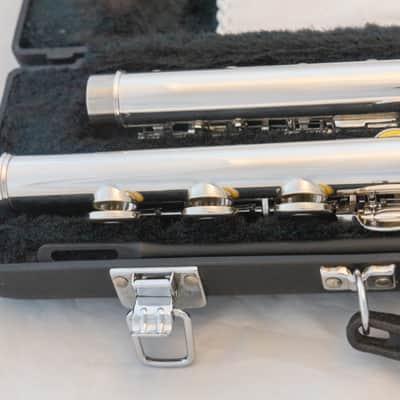 Yamaha YFL-381H Intermediate Open-hole Flute *Silver Headjoint *Made in Japan *Low-B *Cleaned & Serviced image 8