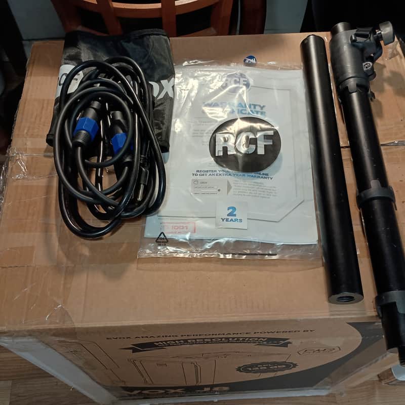 RCF Evox J8 12" 1400-Watt Portable Array Speaker System 2010s - Black image 1