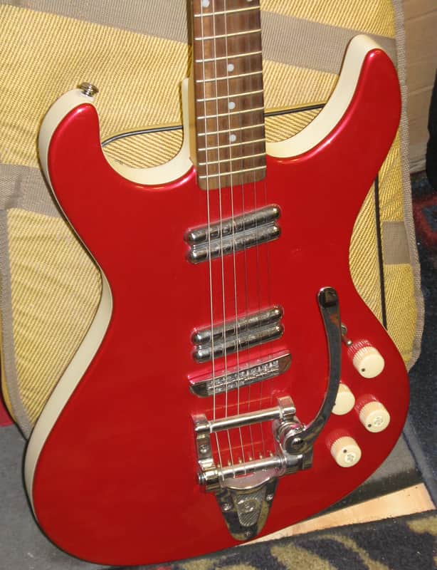 Danelectro  Hodad First Gen Reissue Commie Red Korea W/Tremolo image 1