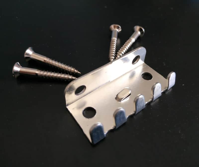 1 Stratocaster style Tremolo springs claw + 4 screws image 1