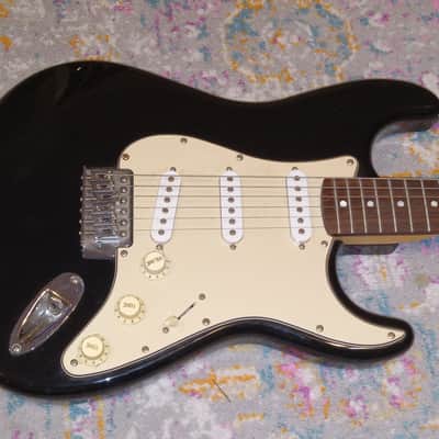 Fender Squier Stratocaster 2000 Electric Guitar With Thick Neck image 4