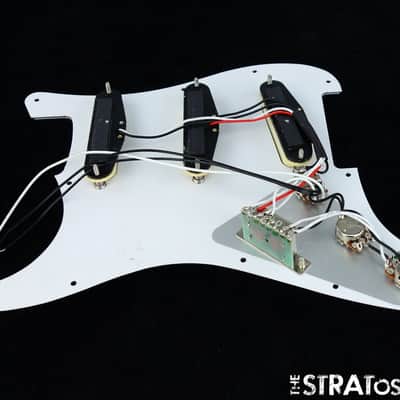 *NEW Wilkinson WOVS LOADED PICKGUARD for Fender Strat White Pearloid 11 Hole image 2