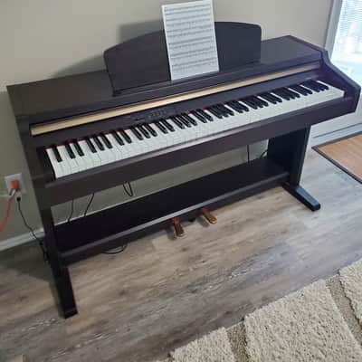 Yamaha Clavinova CLP-920 Electric Piano (circa. 2000) 88-Keys, Weighted image 1