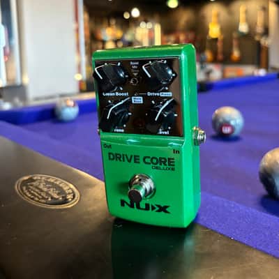 NuX Drive Core Deluxe - Green image 1