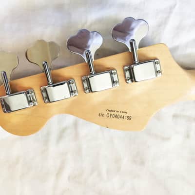 Squier Jazz Bass Fretless Neck 2004 Crafted in China image 9