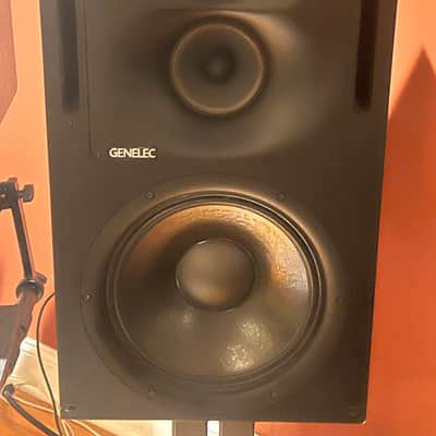 Genelec 1037C Active Studio Monitor Excellent image 2