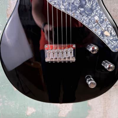 Line 6 Variax 500 Electric Guitar - Black image 3