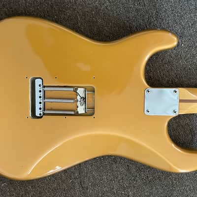 Fender Stratocaster 2003 Gold image 6