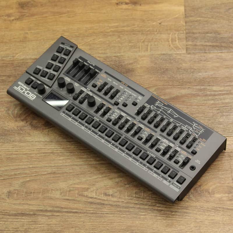 Roland Jd 08 [Z0 P6467] (06/23) image 1