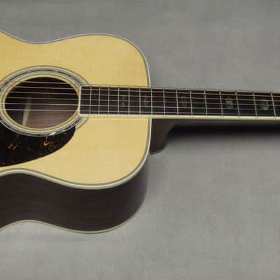 Martin J-40 2025 Natural image 3