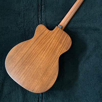 Martin  000C-10E Special Cutaway AC/EL -Satin Sapele 4lbs. 7.4oz #2865071 w/Gigbag image 4