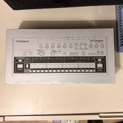 Roland TR-06 Drumatix 2020 - Present - Silver image 4