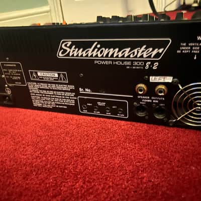 Studiomaster Powerhouse 300 8-2 300 + 300W 1999 image 2