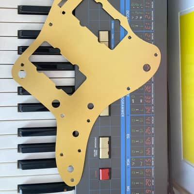 Fender 008-0364-000 J. Mascis Jazzmaster Pickguard 1-Ply 2010s - Gold Anodized image 3