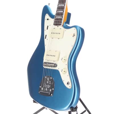 Fender Certified Pre-Owned American Vintage II 1966 Jazzmaster, Rosewood Fingerboard, Lake Placid Blue (F12) (59567) image 4