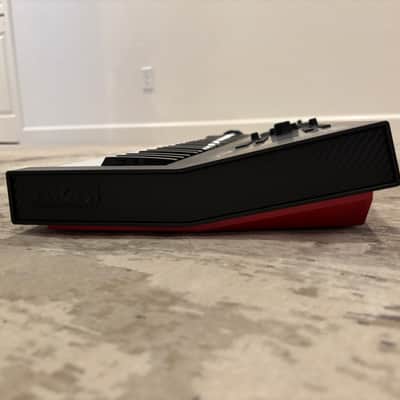 Akai Pro MPC Key 61 Production Synthesizer image 10